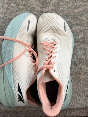 Altra FWD Experience women sneakers sz 9,5